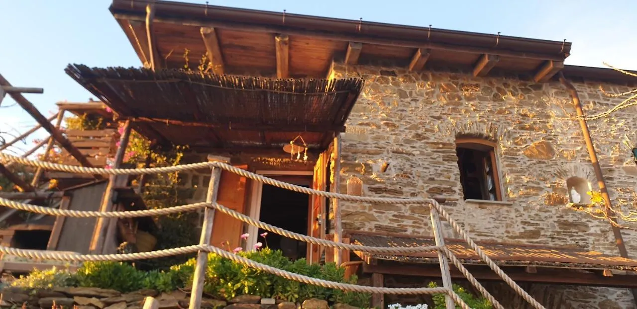 Refuge Uwabio Organic Vineyard Cinqueterre Villa Riomaggiore Italy
